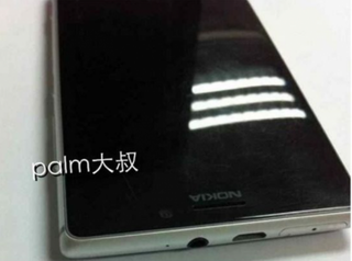 Illustration for article titled Rumor: Nokia Is Planning a Galaxy Note Rival and Lighter Aluminum Lumia